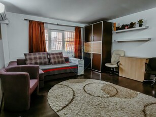 Apartament 3 camere vanzare in bloc de apartamente Bucuresti, Compozitorilor