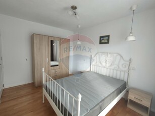 Apartament 3 camere vanzare in bloc de apartamente Sibiu, Vest