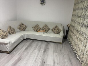 Apartament 3 camere , zona centrala , et 1/3 , 70 mp ,imbunatatit , mobilat