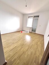 Apartament 4 camere, 2 bai, 118 mp, bloc nou, zona Rezidentiala