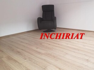 De inchiriat Spatiu-Birou situat Ultracentral. Pret inchiriere : 180 euro/luna.