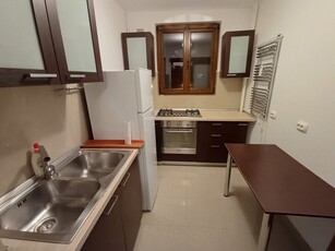 Inchiriere apartament 3 camere Titan Piata Minis, etaj 1 din 4