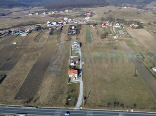 Teren intravilan cu dublu front stradal, Hidiselul de Sus