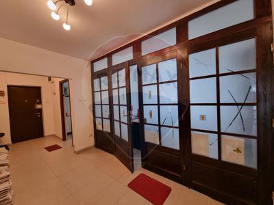 Spatii de birouri clasa vanzare, 68.6 mp in Maramures, Baia Mare, Central