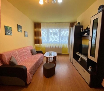 Apartament 2 camere etaj 1 zona Dna Stanca