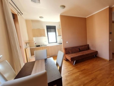 Apartament 3 camere in imobil nou