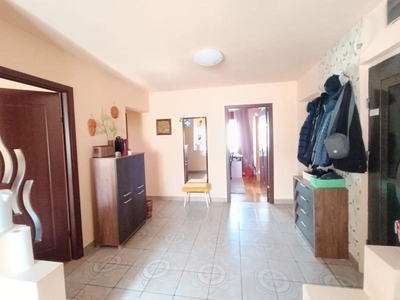 Apartament 4 camere, zona centrala