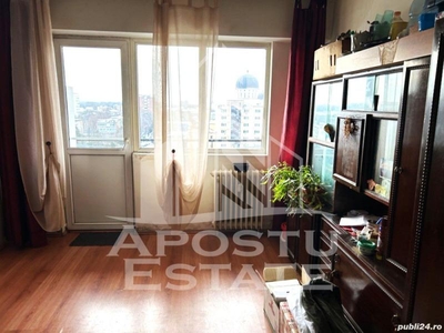 Apartament cu 3 camere, de vanzare, in apropiere de Podgoria, Arad.