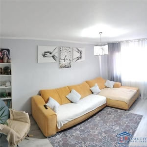 Apartament cu 3 camere, Obcini, 3C4134