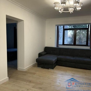 Apartament cu 3 camere, zona Centrala, 3C4124