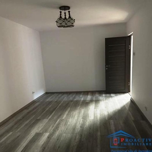 Apartament cu 4 camere, Burdujeni, 4c944