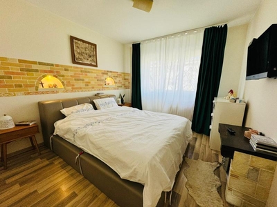 Apartament cu 4 camere, etaj 3/4, zona Tatarasi