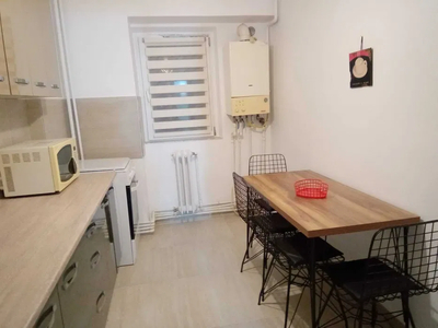 Apartament de inchiriat cu 3 camere- Zona Garii