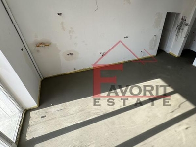 Apartament pe 2 nivele. Finisaje la alegere. Pret excelent.