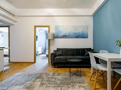 Brezoianu Parc Cismigiu apartament 3 camere - 150000