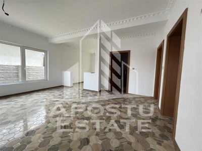 Casa individuala cu 3 apartamente Jebel