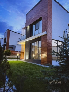 Casa individuala cu arhitectura moderna, zona Miroslava - Miroslava