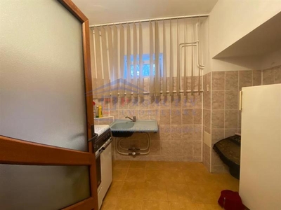 Centru apartament 2 camere izolat (2C5898)