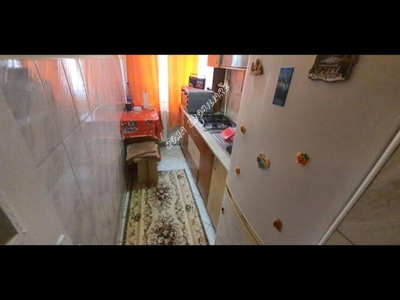 Cuza Voda zona Semiluna apartament 2 camere de vanzare