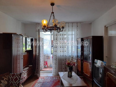 De vanzare apartament 2 camere in Targu Mures, cartier Dambul Pietros