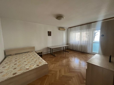 Inchiriere apartament 4 camere decomandat, Vitan Mall-Foisorului, mobilat