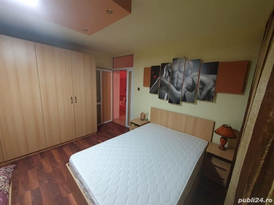 Închiriez apartament