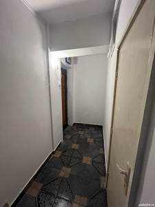 Închiriez apartament de 2 camere