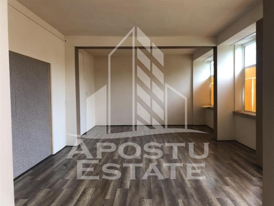 Spatiu comercial 240 mp Zona Freidorf