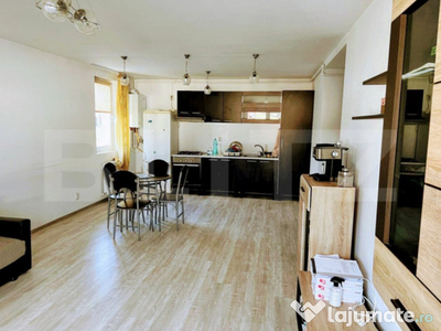 Apartament 3 camere, 73 mp utili, parcare, Zona Cetatii !