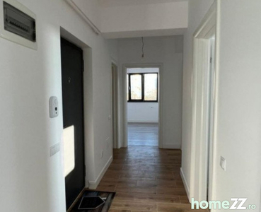 Apartament 3 camere zona 1 Mai