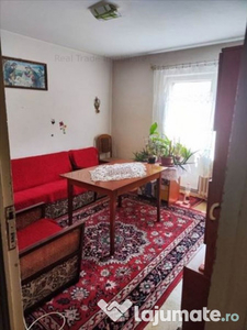 Apartament 4 camere decomandat etajul 2 Tractorul,10E73