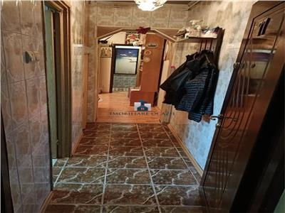 Vanzare Apartament 3 Camere Semidecomandat BerceniNitu Vasile