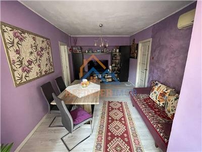 Vanzare Apartament 4 camere, zona Lujerului