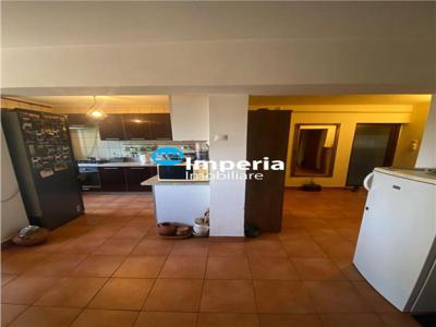 Apartament 4 camere Podu Ros Palas, ideal locuit/investitie!