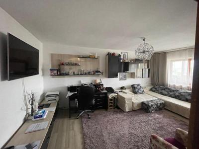 Apartament cu 3 camere decomandate- zona Gara