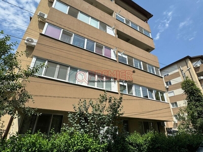 Apartament 2 camere Drumul Fermei, 2 camere, decomandat