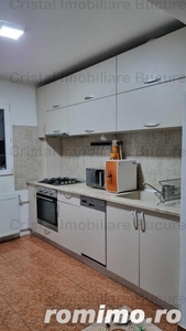 Apartament 3 camere de vanzare Gorjului