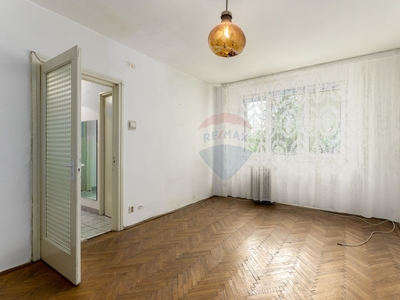 Apartament 3 camere vanzare in bloc de apartamente Bucuresti, Chibrit