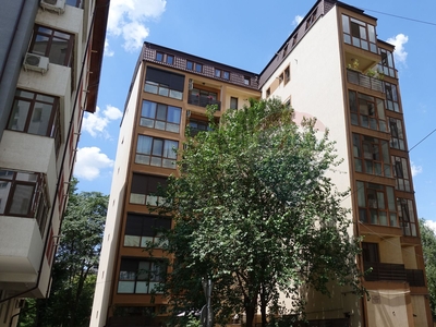 Apartament 3 camere vanzare in bloc de apartamente Bucuresti, Lujerului