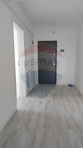 Apartament 3 camere vanzare in bloc de apartamente Iasi, Valea Lupului