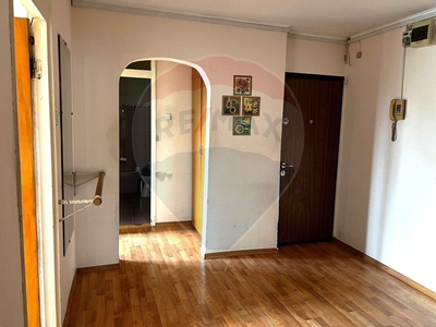 Apartament 4 camere vanzare in bloc de apartamente Bucuresti, Mosilor