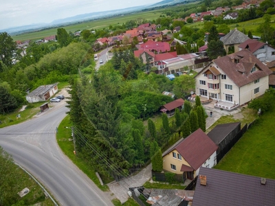 Hotelpensiune 15 camere vanzare in Brasov, Zizin