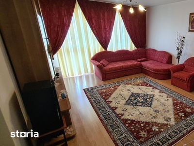 Penthouse cu 3 camere de vânzare în zona Buzaului