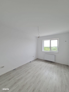 Apartament cu trei camere pentru investitie