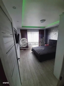 Apartament de 2 camere, 57 mp, parcare, zona strazii Florilor