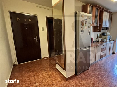 Apartament 2 camere decomandat | zona BMW | Parcare | Etaj intermediar