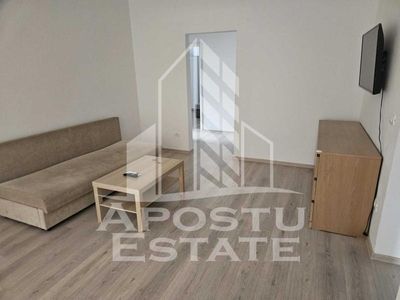 Apartament 3 camere de inchiriat