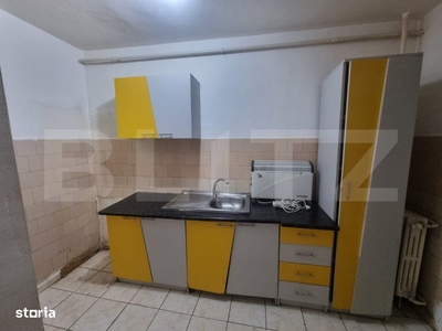 Apartament 3 camere, etaj 2, zona Cornisa