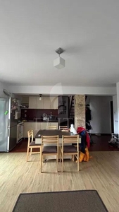 Apartament 3 camere in zona Campului