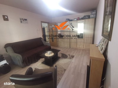 Apartament 4 camere decomandat Cetate, cu gradina, zona buna!